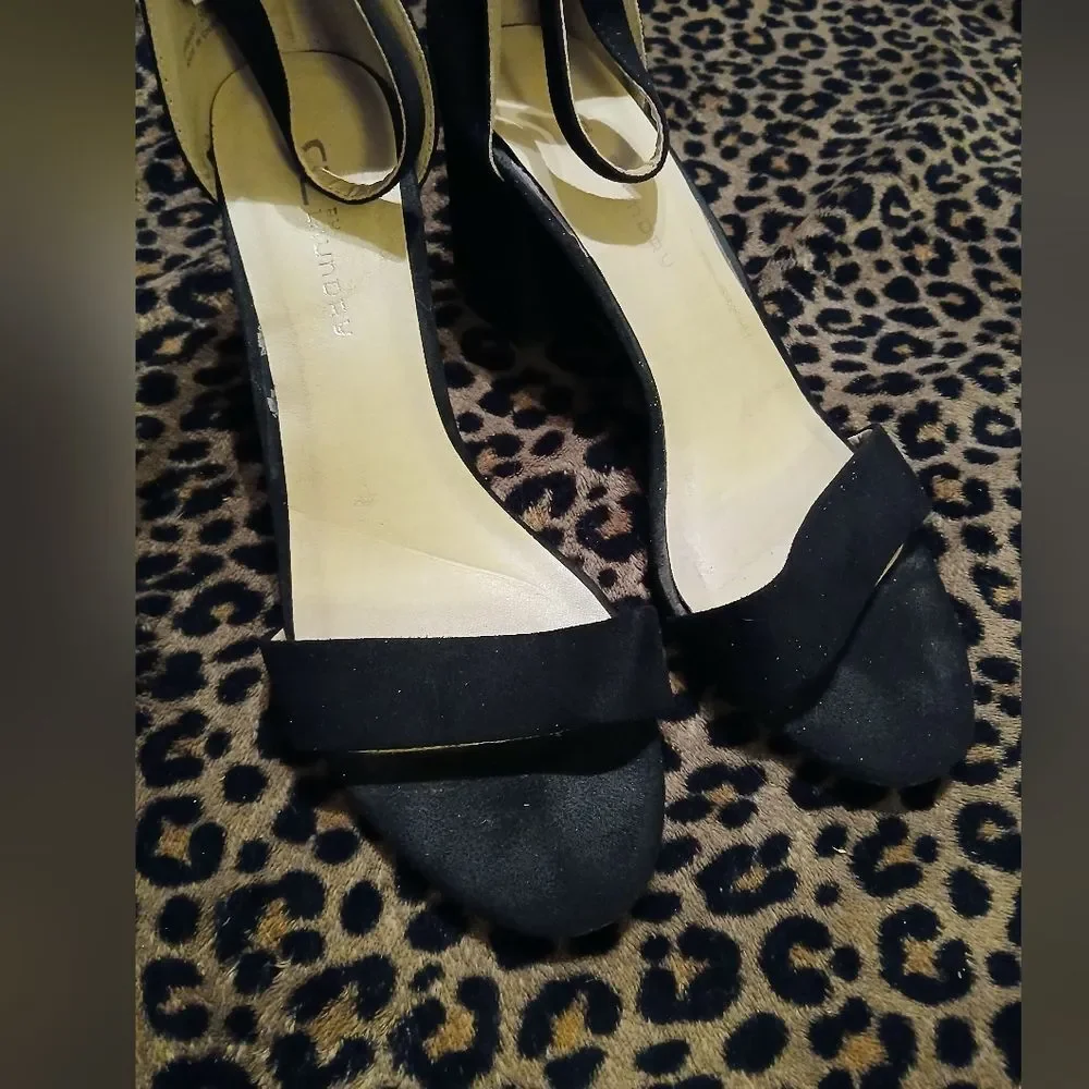 CL By Laundry Heels Size 9